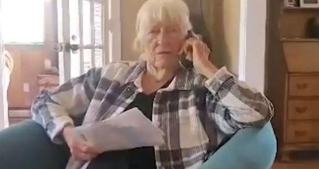 older womans smart replies to scammers