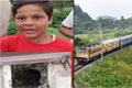 ഒ​രാ​യി​രം ജീ​വ​നു​ക​ള്‍ ര​ക്ഷി​ച്ച ചു​വ​ന്ന ഷ​ര്‍​ട്ട്; അ​ഭി​ന​ന്ദ​ന​മേ​റ്റു​വാ​ങ്ങി മു​ര്‍​സ​ലി​ന്‍- <font color="red">Video</font>