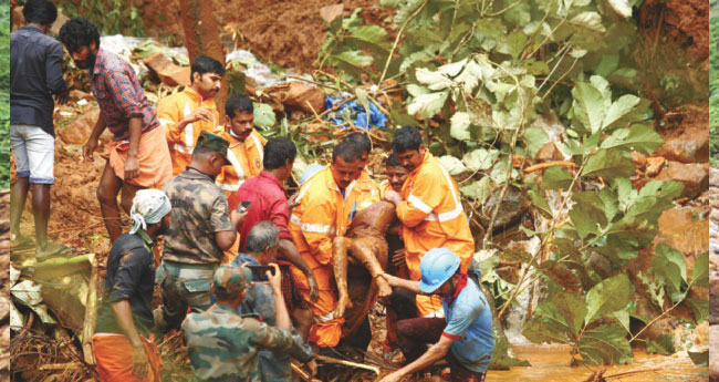 കൂ​ട്ടി​ക്ക​ലി​ൽ മ​ണ്ണി​ല​മ​ർ​ന്ന് ഏ​ഴു ജീ​വ​നു​ക​ൾ