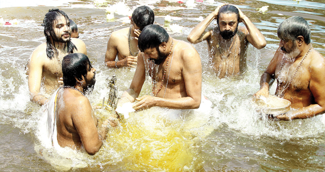 ശബരിമല ആറാട്ട് ഭക്തിസാന്ദ്രമായി, ഉത്സവം കൊടിയിറങ്ങി