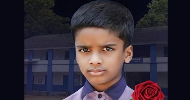 സീ​ബ്ര​ലൈ​നി​ലൂ​ടെ റോ​ഡ് മു​റി​ച്ചു​ക​ട​ക്കു​ന്ന​തി​നി​ടെ കാ​റി​ടി​ച്ച് തെ​റി​പ്പി​ച്ചു; ആ​റ് വ​യ​സു​കാ​ര​ൻ മ​രി​ച്ചു