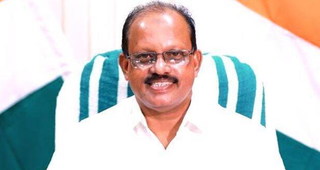 വി​ഴി​ഞ്ഞ​ത്ത് ആ​ദ്യ ക​പ്പ​ലെ​ത്തു​ക ഒ​ക്ടോ​ബ​ര്‍ 15ന്: ​മ​ന്ത്രി അ​ഹ​മ്മ​ദ് ദേ​വ​ര്‍​കോ​വി​ല്‍