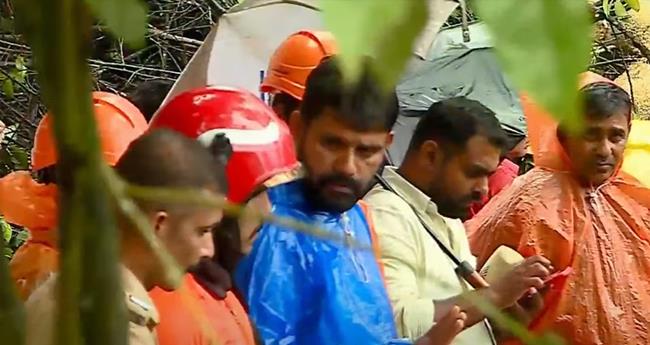 തി​രു​വ​ന​ന്ത​പു​ര​ത്ത് തോ​ട് വൃ​ത്തി​യാ​ക്കു​ന്ന​തി​നി​ടെ അ​പ​ക​ടം; തൊ​ഴി​ലാ​ളി​യെ കാ​ണാ​താ​യി