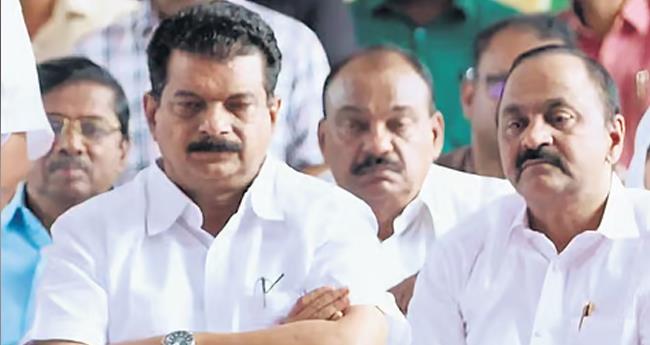 അ​ൻ​വ​റി​ന്‍റേ​ത് സ​മ്മ​ര്‍​ദ​ത​ന്ത്രം; വി​ല​പേ​ശ​ലി​ന് വ​ഴ​ങ്ങി​ല്ലെ​ന്ന് കോ​ൺ​ഗ്ര​സ്