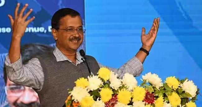ഗു​ണ്ട​ക​ളു​ടെ പ​രാ​ജ​യം; മേ​യ​ർ തെ​ഞ്ഞെ​ടു​പ്പ് ഫ​ല​ത്തി​ൽ പ്ര​തി​ക​ര​ണ​വു​മാ​യി കേ​ജ്‌​രി​വാ​ൾ