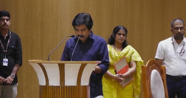 ആര്യാടൻ ഷൗക്കത്ത് ഇനി എംഎൽഎ; സത്യപ്രതിജ്ഞ ചെയ്ത് ചുമതലയേറ്റു