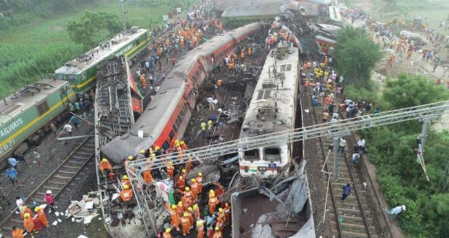 ട്രെ​യി​ന്‍ ദു​ര​ന്തം: മ​രി​ച്ച​വ​രു​ടെ എ​ണ്ണം 288 ആ​യി, മ​ര​ണ​സം​ഖ്യ ഇ​നി​യും ഉ​യ​രു​മെ​ന്ന് ആ​ശ​ങ്ക