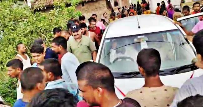 നെ​റ്റ് ചോ​ദ്യ​പേ​പ്പ​ര്‍ ക്ര​മ​ക്കേ​ട്:  സി​ബി​ഐ സം​ഘ​ത്തി​ന് നേ​രെ ആ​ക്ര​മ​ണം
