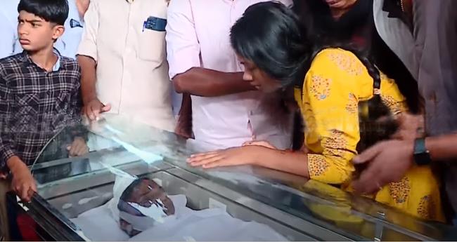 ഇ​നി ക​ണ്ണീ​രോ​ര്‍​മ: നോ​വാ​യി ബി​ന്ദു മ​ട​ങ്ങി, വി​ട ന​ല്കി നാ​ട്