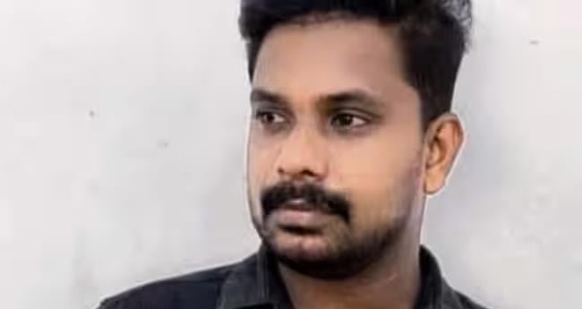 കൊ​ല്ല​ത്ത് യു​വാ​വി​നെ കു​ത്തി​ക്കൊ​ല​പ്പെ​ടു​ത്തി; മൂ​ന്ന് പേ​ർ ക​സ്റ്റ​ഡി​യി​ലെ​ന്ന് സൂ​ച​ന