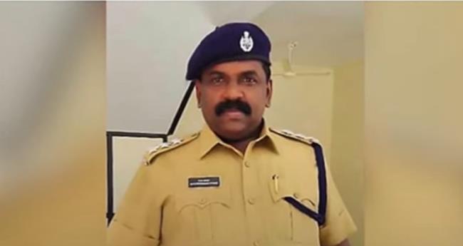 ഗു​ണ്ട​യു​ടെ വി​രു​ന്നു​ണ്ട് ഡി​വൈ​എ​സ്പി; എ​സ്‌​ഐ പ​രി​ശോ​ധ​ന​യ്‌​ക്കെ​ത്തി​യ​പ്പോ​ള്‍ ശു​ചി​മു​റി​യി​ല്‍ ഒ​ളി​ച്ചു