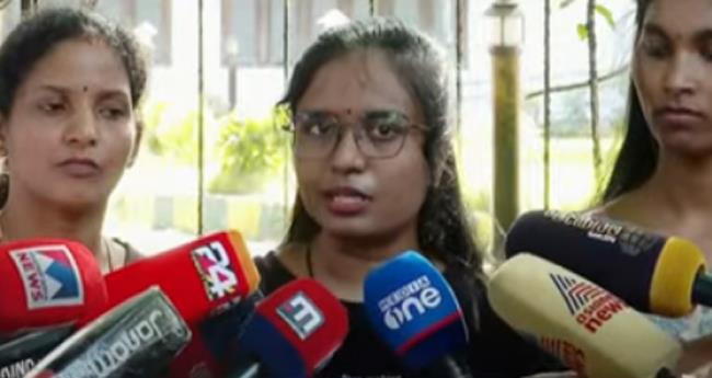 ജാ​തീ​യ​മാ​യി അ​ധി​ക്ഷേ​പി​ച്ചു, കൊ​ല്ലു​മെ​ന്ന് ഭീ​ഷ​ണി​പ്പെ​ടു​ത്തി; ദി​യ​യ്‌​ക്കെ​തി​രേ ജീ​വ​ന​ക്കാ​ര്‍
