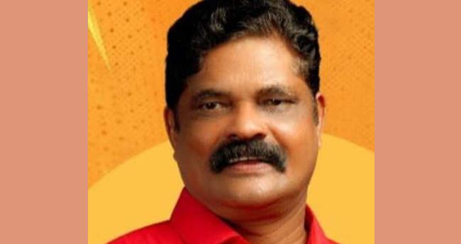 കൊ​ല്ല​ത്ത് നാ​ട​ക ന​ട​ൻ വേ​ദി​യി​ൽ കു​ഴ​ഞ്ഞു​വീ​ണ് മ​രി​ച്ചു