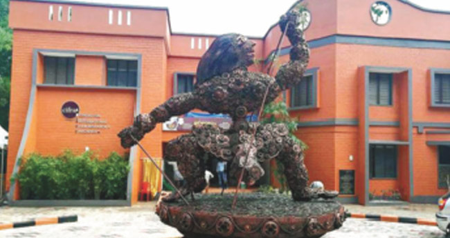 ആ​സ്വാ​ദ​ന​മെ​ഴു​താ​ന്‍ ഭീ​കര വീ​ഡി​യോ;  വി​വാ​ദ​മായപ്പോൾ പിൻവലിച്ചു