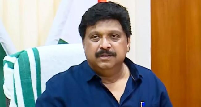 ദേ​ശീ​യ പാ​ത​യി​ലെ ഗ​താ​ഗ​ത കു​രു​ക്ക്; പ​രി​ശോ​ധി​ക്കാ​ൻ മ​ന്ത്രി നേ​രി​ട്ടി​റ​ങ്ങും