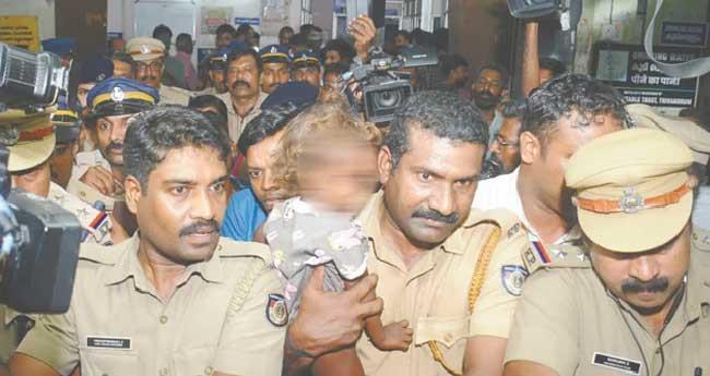 കു​ട്ടി സ്വ​യം ന​ട​ന്നു​പോ​യ​ത​ല്ല: പോ​ലീ​സ് നി​ഗ​മ​നം ത​ള്ളി ബ​ന്ധു​ക്ക​ൾ; ദു​രൂ​ഹ​ത തു​ട​രു​ന്നു
