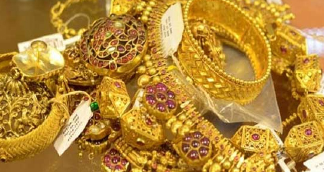 സ്വ​ര്‍​ണ​വി​ല​യി​ല്‍ നേ​രി​യ കു​റ​വ്