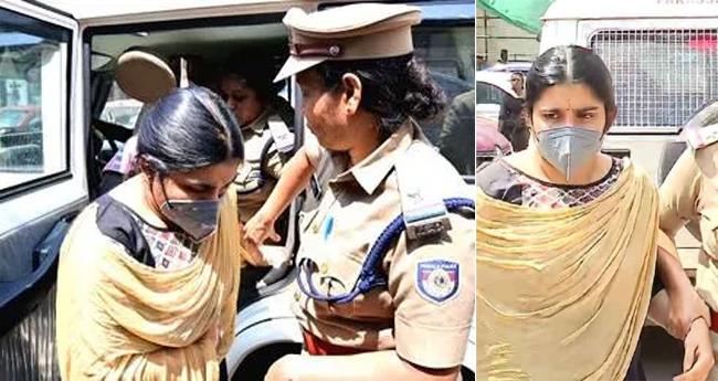 വ​ധ​ശി​ക്ഷാ വി​ധി കേ​ട്ട് നി​ർ​വി​കാ​ര​യാ​യി ഗ്രീ​ഷ്മ; പൊ​ട്ടി​ക്ക​ര‍​ഞ്ഞ് ഷാ​രോ​ണി​ന്‍റെ മാ​താ​പി​താ​ക്ക​ൾ