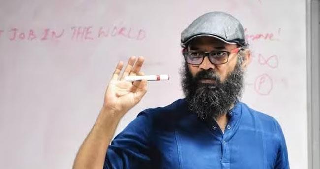 ക​ന്ന​ഡ സം​വി​ധാ​യ​ക​ന്‍ ഗു​രു​പ്ര​സാ​ദ് മ​രി​ച്ച നി​ല​യി​ല്‍