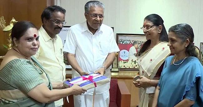 ഹേ​മ ക​മ്മി​റ്റി റി​പ്പോ​ർ​ട്ട്: ഇ​രു​പ​തി​ല​ധി​കം പേ​രു​ടെ മൊ​ഴി ഗൗ​ര​വ​സ്വ​ഭാ​വ​മു​ള്ള​തെ​ന്ന് അ​ന്വേ​ഷ​ണ​സം​ഘം
