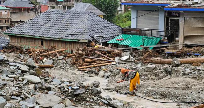 ഹി​മാ​ച​ൽ​പ്ര​ദേ​ശി​ൽ ക​ന​ത്ത മ​ഴ; മ​ര​ണ​സം​ഖ്യ 125 ആ​യി ഉ​യ​ർ​ന്നു
