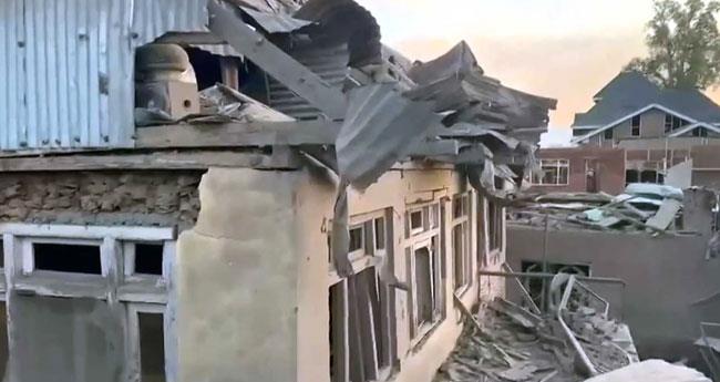 ജ​മ്മു​കാ​ഷ്മീ​രി​ൽ ജി​ല്ലാ ഭ​ര​ണ​കൂ​ടം ത​ക​ർ​ത്ത​ത് അ​ഞ്ച് ഭീ​ക​ര​രു​ടെ വീ​ടു​ക​ൾ