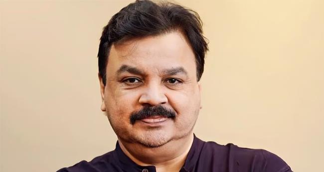 ബ​ലാ​ത്സം​ഗ കേ​സ്; ഇ​ട​വേ​ള ബാ​ബു ചോ​ദ്യം ചെ​യ്യ​ലി​ന് ഹാ​ജ​രാ​യി