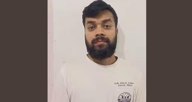 അ​ന​ധി​കൃ​ത​മാ​യി ക​ര്‍​ണാ​ട​ക മ​ദ്യം ക​ട​ത്താ​ൻ‌ ശ്ര​മം; യു​വാ​വ് പി​ടി​യി​ൽ