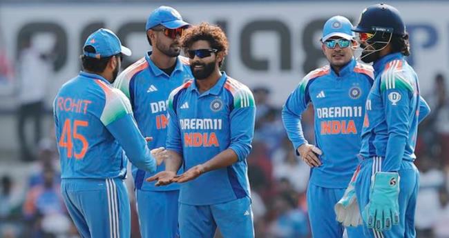നാ​ഗ്പു​ർ ഏ​ക​ദി​നം: ഇം​ഗ്ല​ണ്ടി​നെ​തി​രെ ഇ​ന്ത്യ​യ്ക്ക് 249 റ​ൺ​സ് വി​ജ​യ​ല​ക്ഷ്യം