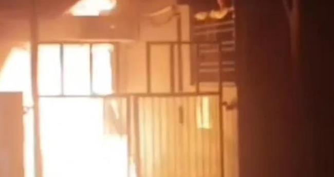 ഇൻഡോറിൽ  റെ​സി​ഡ​ന്‍​ഷ്യ​ല്‍ കെ​ട്ടി​ട​ത്തി​ല്‍ തീ​പി​ടി​ത്തം : ഒ​രാ​ൾ മ​രി​ച്ചു