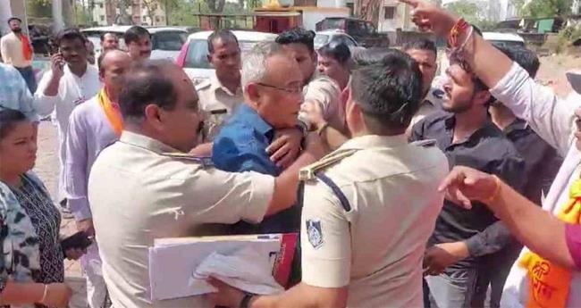 ജ​ബ​ൽ​പു​രി​ൽ വൈ​ദി​ക​രെ മ​ർ​ദി​ച്ച സം​ഭ​വം; നാ​ല് ദി​വ​സ​ത്തി​നു ശേ​ഷം പോ​ലീ​സ് കേ​സെ​ടു​ത്തു