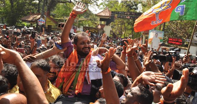 അ​ധ്യ​ക്ഷ പ​ദ​വി​യി​ല്‍ കെ. ​സു​രേ​ന്ദ്ര​ന്‍ സേ​ഫ്