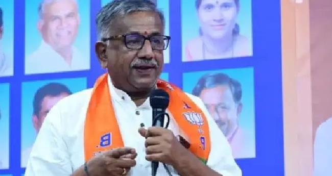 കർണാ‌ടകയിൽ പ്ര​തി​ഷേ​ധ പ്രകടനത്തിനിടയിൽ ​ബി​ജെ​പി നേ​താ​വ് കു​ഴ​ഞ്ഞു​വീ​ണു മ​രി​ച്ചു