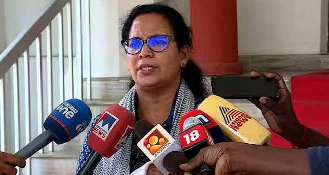 കൊ​ല​വാ​ൾ താ​ഴെ​വ​യ്ക്കാ​ൻ എ​ന്നാ​ണ് സി​പി​എം ത​യാ​റാ​വു​ക: കെ.​കെ ര​മ