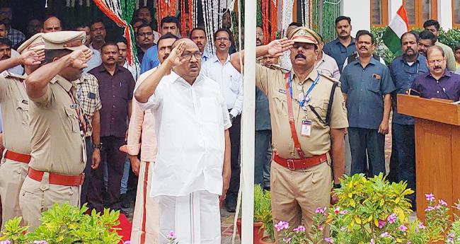 തെ​ര​ഞ്ഞെ​ടു​പ്പി​ലെ സു​താ​ര്യ​ത ന​ഷ്ട​മാ​യാ​ല്‍ ജ​നാ​ധി​പ​ത്യ​ത്തി​ന്‍റെ വി​ശ്വാ​സ്യ​ത ഇ​ല്ലാ​താ​കും: പ്ര​ഫ. കെ.​വി. തോ​മ​സ്