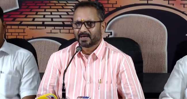 ലോ​ക കേ​ര​ള​സ​ഭ നി​ർ​ത്തി​വ​ച്ച് പ​ണം കു​വൈ​റ്റ് ദു​ര​ന്ത​ത്തി​നി​ര​യാ​യ​വ​ർ​ക്ക് ന​ൽ​ക​ണം: കെ. ​സു​രേ​ന്ദ്ര​ൻ