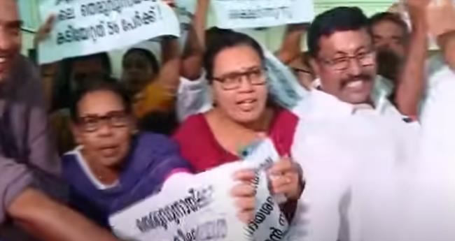 തെ​രു​വു​നാ​യ ആ​ക്ര​മ​ണം; ക​ണ്ണൂ​ര്‍ കോ​ര്‍​പ​റേ​ഷ​നി​ല്‍ സി​പി​എം പ്ര​തി​ഷേ​ധം