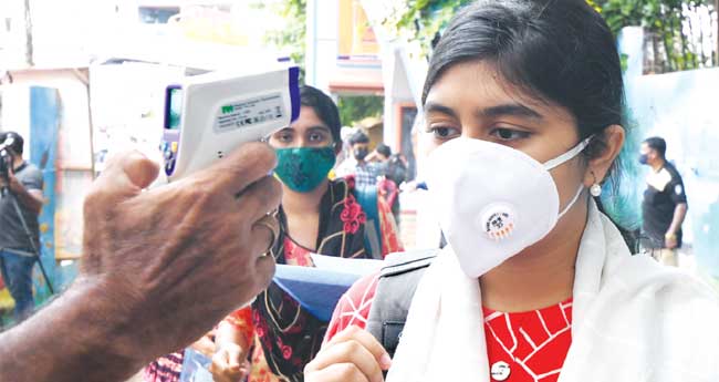 1.25 ല​​​ക്ഷ​​​ം വി​​​ദ്യാ​​​ർ​​​ഥി​​​ക​​​ൾ കീം പരീക്ഷ എഴുതി