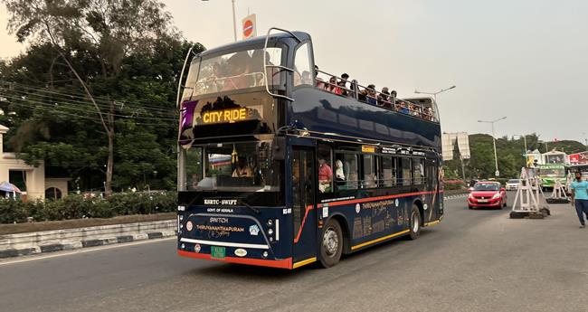 കൊ​ച്ചി​യി​ൽ ഓ​പ്പ​ൺ ഡ​ബി​ൾ ഡെ​ക്ക​ർ സ​ർ​വീ​സ് ഇ​ന്നു​മു​ത​ൽ; ഉ​ദ്ഘാ​ട​നം വൈ​കു​ന്നേ​രം അ​ഞ്ചി​ന്