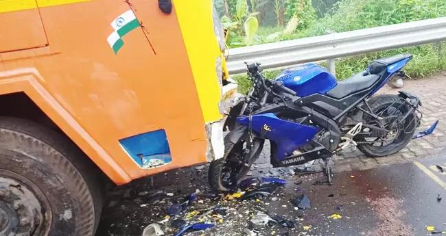 കോ​ന്നി​യി​ല്‍ ബൈ​ക്ക​പ​ക​ടം;​ യു​വാ​വ് മ​രി​ച്ചു