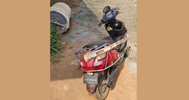 തൃ​ശൂ​രി​ൽ ലോ​റി​യും സ്കൂ​ട്ട​റും കൂ​ട്ടി​യി​ടി​ച്ച് അ​പ​ക​ടം; വ​യോ​ധി​ക​ൻ മ​രി​ച്ചു