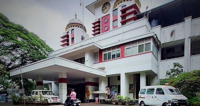 കോ​ഴി​ക്കോ​ട്, കോ​ട്ട​യം ക​ള​ക്‌​ട്രേ​റ്റു​ക​ളി​ൽ ബോം​ബ് ഭീ​ഷ​ണി