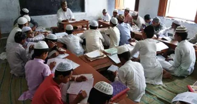 രാ​ജ്യ​ത്തെ മ​ദ്ര​സ​ക​ള്‍ നി​ര്‍​ത്ത​ലാ​ക്ക​ണ​മെ​ന്ന് കേ​ന്ദ്രം; സം​സ്ഥാ​ന​ങ്ങ​ള്‍​ക്ക് ബാ​ലാ​വ​കാ​ശ ക​മ്മീ​ഷ​ന്‍റെ ക​ത്ത്