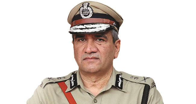 എ​ഡി​ജി​പി  മ​ഹി​പാ​ൽ യാ​ദ​വ്  അ​ന്ത​രി​ച്ചു