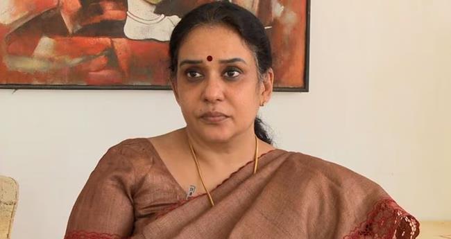 വെ​ര്‍​ച്വ​ല്‍ അ​റ​സ്റ്റി​ലാ​ക്കി പ​ണം​ത​ട്ടാ​ന്‍ ശ്ര​മം; ത​ട്ടി​പ്പി​ൽ​നി​ന്നു ര​ക്ഷ​പെ​ട്ടെ​ന്ന് ന​ടി മാ​ലാ പാ​ര്‍​വ​തി