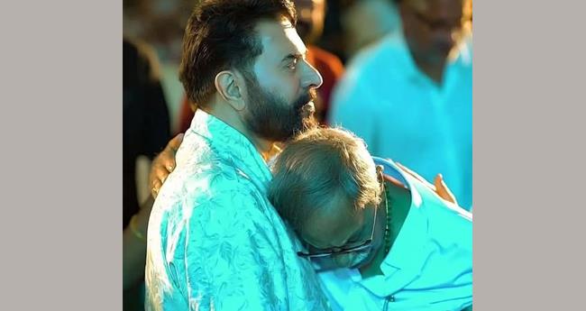 "ആ ​ഹൃ​ദ​യ​ത്തി​ലൊ​രി​ടം കി​ട്ടി​യ​താ​ണ് ഏ​റ്റ​വും വ​ലി​യ ഭാ​ഗ്യം'; എം.​ടി​യു​ടെ വി​യോ​ഗ​ത്തി​ൽ വൈ​കാ​രി​ക കു​റി​പ്പു​മാ​യി മ​മ്മൂ​ട്ടി