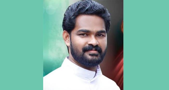 ടാ​ങ്ക​ര്‍ ലോ​റി​ക്ക് പി​ന്നിൽ കാ​റി​ടി​ച്ച് അ​പ​ക​ടം; വൈ​ദി​ക​ന്‍ മ​രി​ച്ചു; മൂന്ന് പേർക്ക് പരിക്ക്