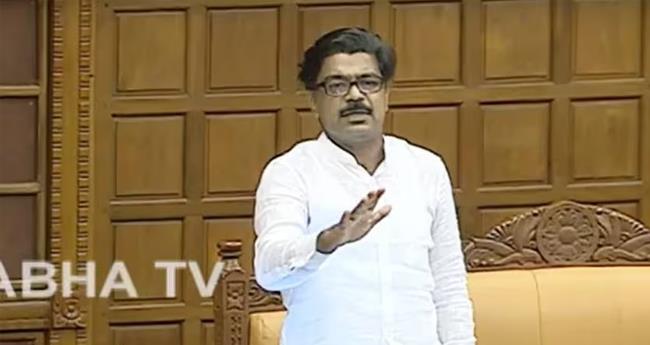 അ​ടി​യ​ന്ത​ര​പ്ര​മേ​യ നോ​ട്ടീ​സ് അ​വ​ത​ര​ണ​ത്തി​നി​ടെ വ​ന​നി​യ​മ ഭേ​ദ​ഗ​തി പ​രാ​മ​ര്‍​ശി​ച്ച് കു​ഴ​ല്‍​നാ​ട​ന്‍; ശാ​സി​ച്ച് സ്പീ​ക്ക​ര്‍
