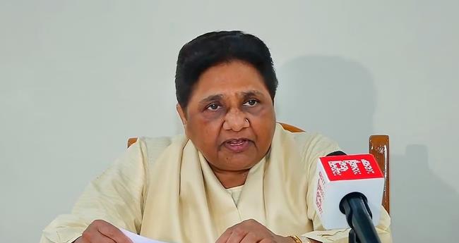 ഇ​ന്ത്യാ സ­​ഖ്യ­​ത്തി­​ലേ­​ക്കി­​ല്ല, ലോ­​ക്‌​സ­​ഭാ തെ­​ര­​ഞ്ഞെ­​ടു­​പ്പി​ല്‍ ബി­​എ­​സ്പി ഒ­​റ്റ­​യ്­​ക്ക് മ­​ത്സ­​രി­​ക്കും: മാ­​യാ​വ​തി