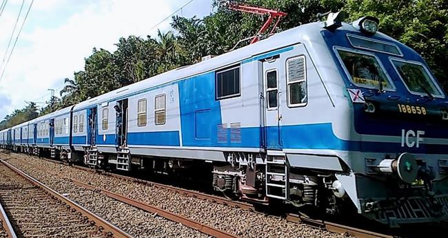 കൊ​ല്ലം-​എ​റ​ണാ​കു​ളം റൂ​ട്ടി​ൽ പു​തി​യ മെ​മു സ​ർ​വീ​സ് വ​രു​ന്നു